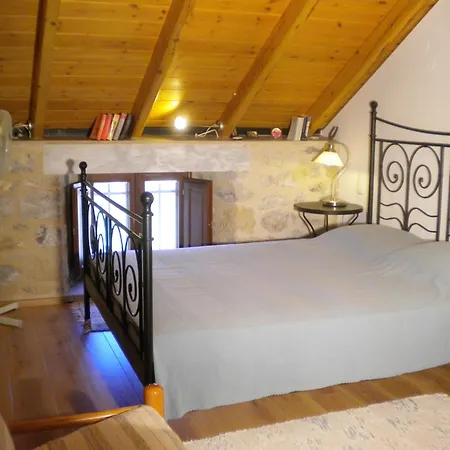 Welcoming With Garden In Leonidio *