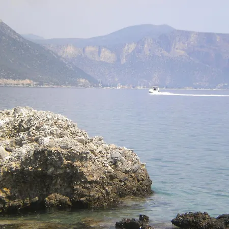 Welcoming With Garden In Leonidio *