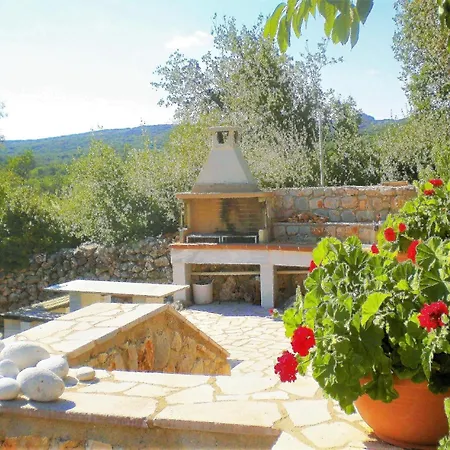 Welcoming With Garden In Leonidio *