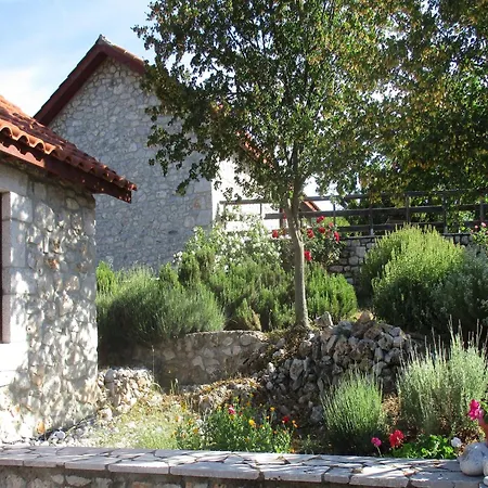 Welcoming With Garden In Leonidio *