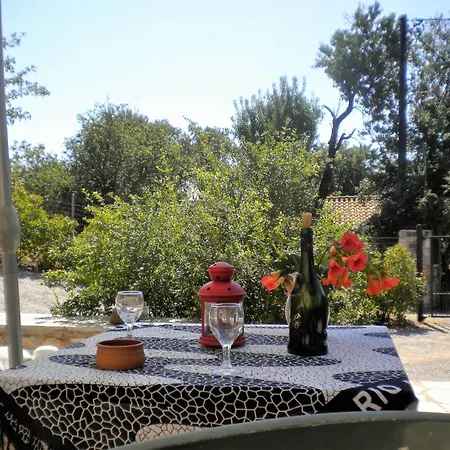 Welcoming With Garden In Leonidio