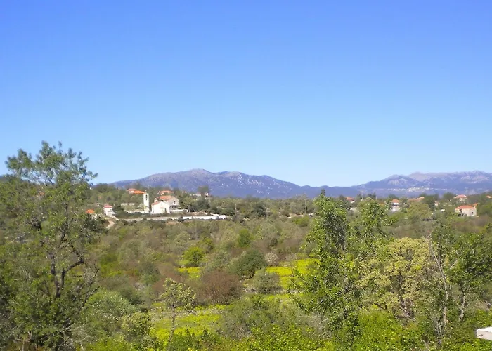 Welcoming With Garden In Leonidio