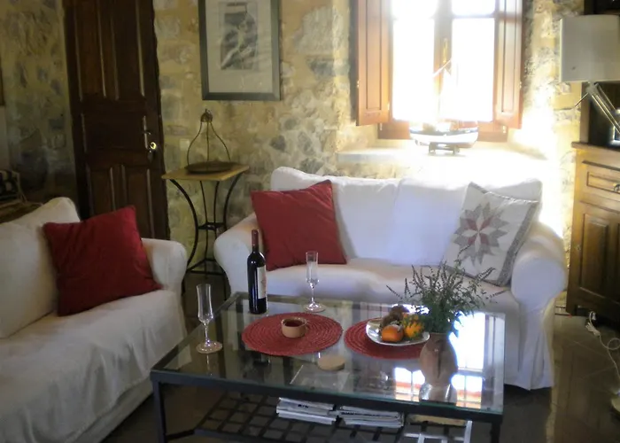 Welcoming With Garden In Leonidio * Peleta