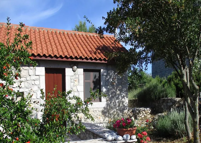 Nyaraló Welcoming With Garden In Leonidio *