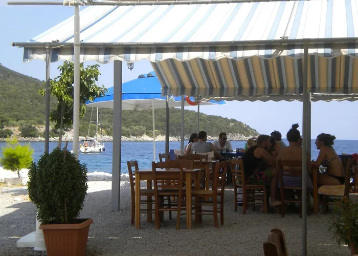 Welcoming With Garden In Leonidio Vakantiehuis *