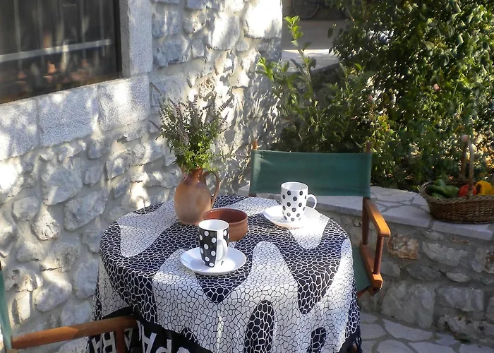 Nyaraló Welcoming With Garden In Leonidio Peleta