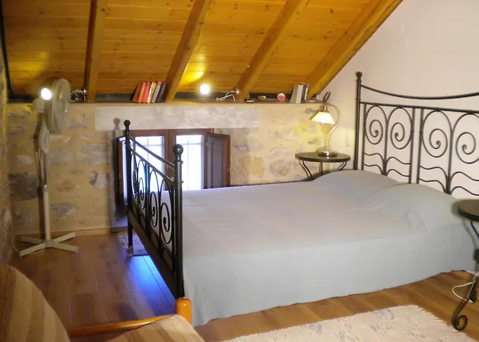 Welcoming With Garden In Leonidio Vakantiehuis