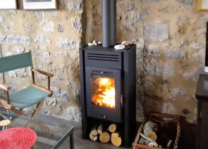 Welcoming With Garden In Leonidio