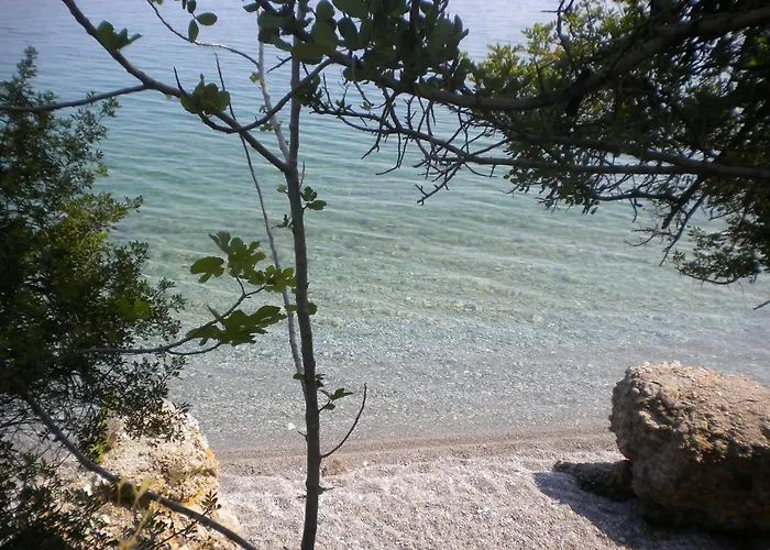 Welcoming With Garden In Leonidio